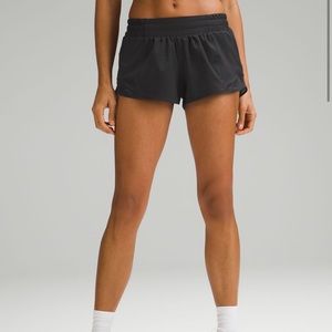 Lululemon Hotty Hot Shorts 2.5